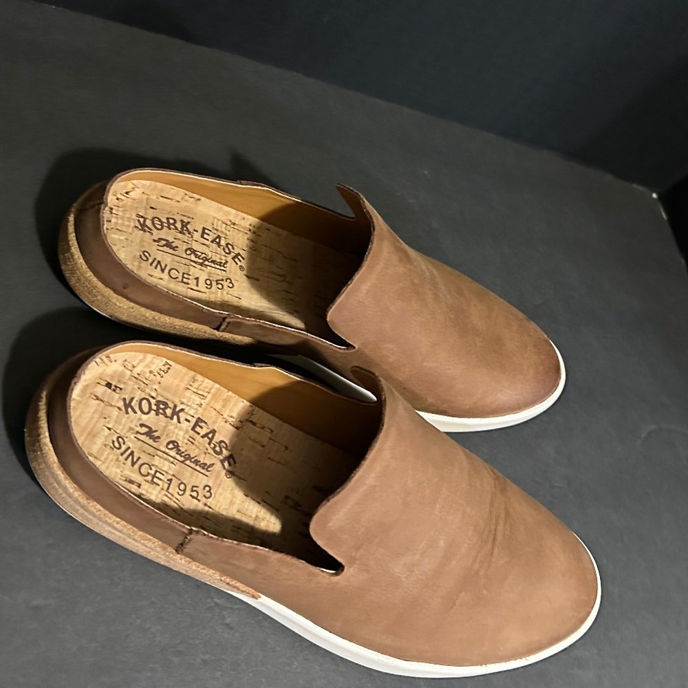 Kork-Ease Phoebe Slip on Leather Clogs Sz 6